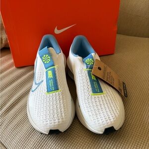 Nike White and Blue Interact Run EasyOn Sneakers